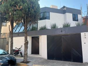 Casa en venta en El Parque de Coyoacan, Coyoacán, Ciudad de México