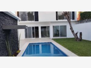 Casa en venta en Las Fincas, Jiutepec, Morelos