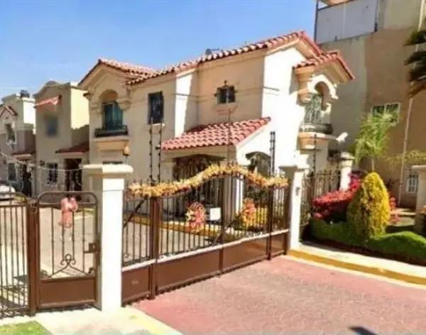 Casa en remate en Urbi Quinta Montecarlo, Cuautitlán Izcalli, México