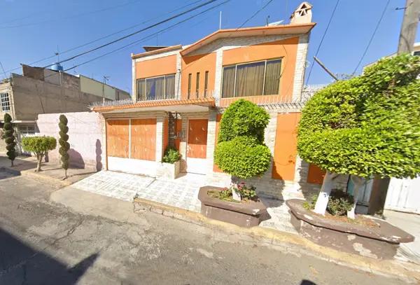 Casa en remate en Benito Juárez (La Aurora), Nezahualcóyotl, México