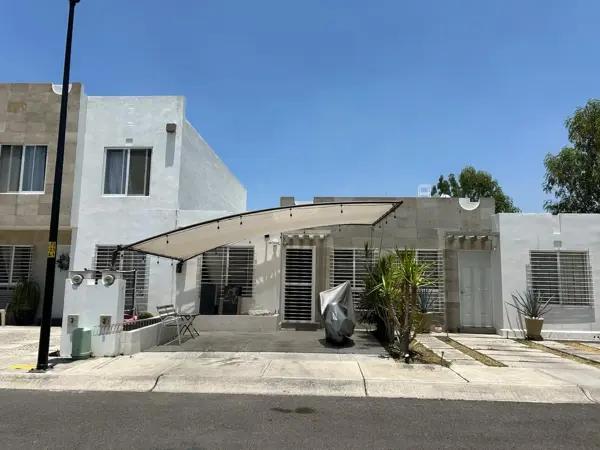 Casa en venta en Paseos del Bosque, Corregidora, Querétaro