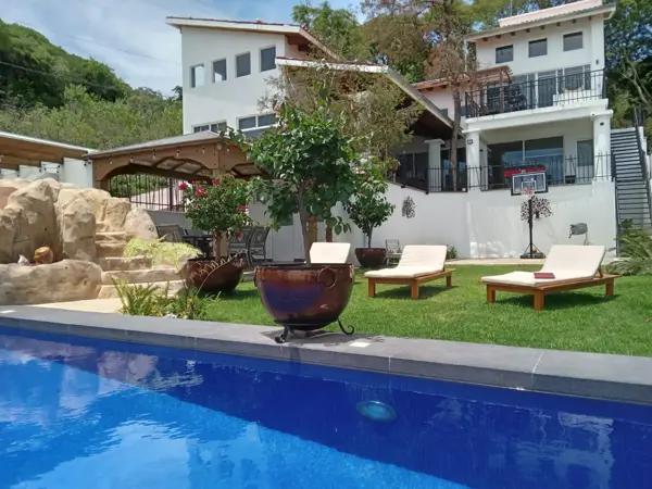 Casa en venta en Rancho San Diego, Ixtapan de la Sal, México
