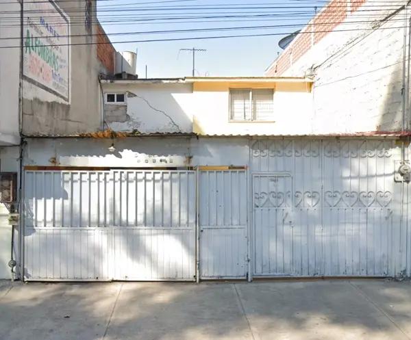 Casa en venta en Villa de las Flores 1a Sección (Unidad Coacalco), Coacalco de Berriozábal, México