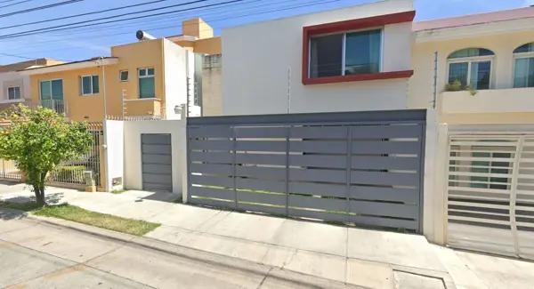 Casa en venta en Jardines Vallarta, Zapopan, Jalisco