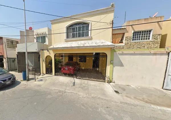 Casa en remate en Real Anahuac, San Nicolás de los Garza, Nuevo León