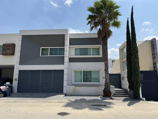 Casa en venta en Puerta del Bosque, Zapopan, Jalisco