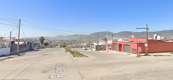 Casa en remate en Colinas del Magisterio, Ensenada, Baja California