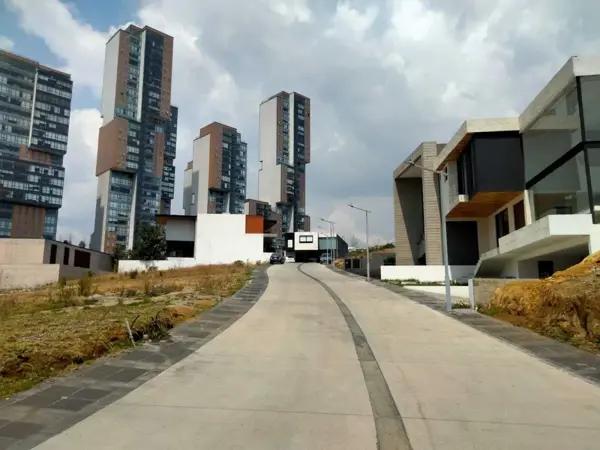 Terreno en venta en Bosque Real, Huixquilucan, México