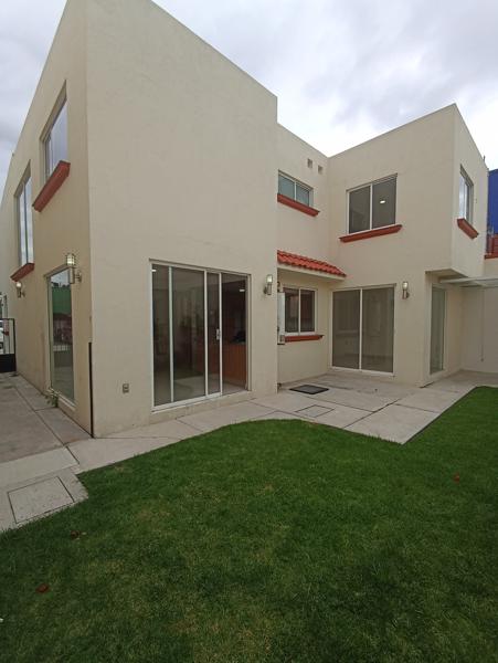 Casa en venta en Villas Casa Blanca, Metepec, México