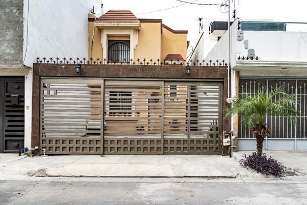 Casa en venta en Hacienda los Pinos Primer Sector, Apodaca, Nuevo León