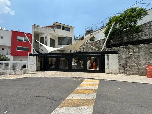 Casa en venta en Paseos del Bosque, Naucalpan de Juárez, México
