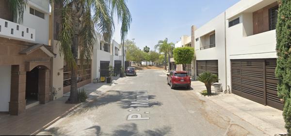 Casa en remate en Paseo de Cumbres, Monterrey, Nuevo León