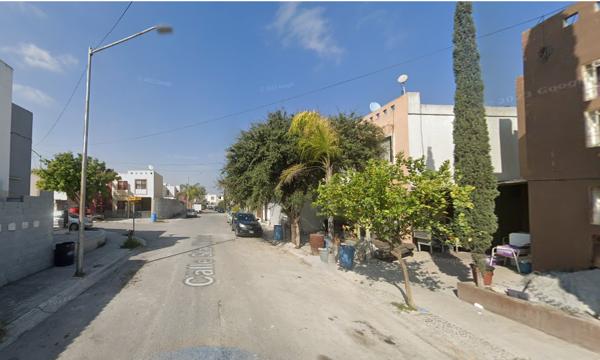 Casa en remate en Antigua Santa Rosa, Apodaca, Nuevo León