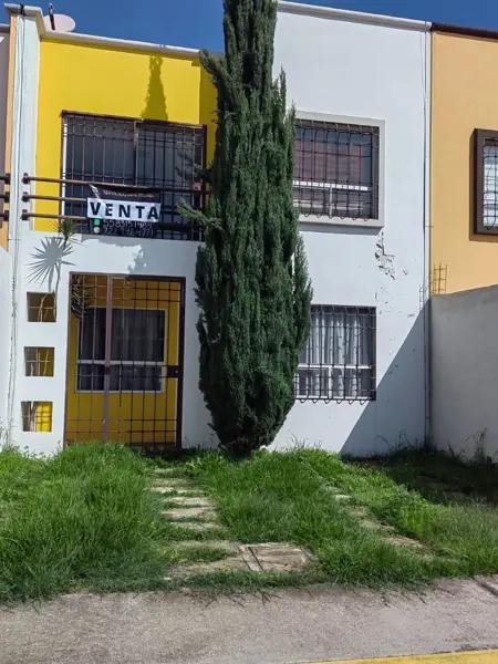 Casa en venta en Bosques de Cantabria, Toluca, México