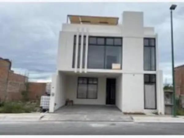 Casa en venta en Banthi, San Juan del Río, Querétaro