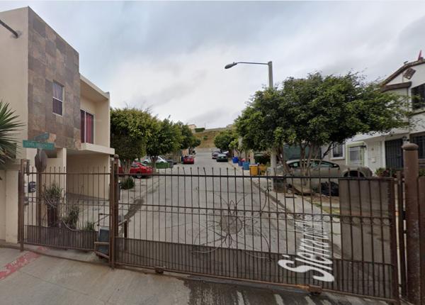 Casa en remate en Urbi Quinta del Cedro, Tijuana, Baja California