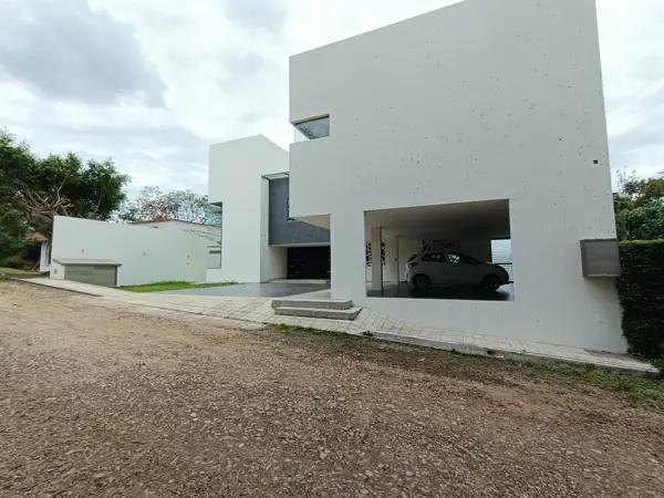 Casa en venta en Campestre el Porvenir, Xalapa - 5 recámaras y amplias amenidades
