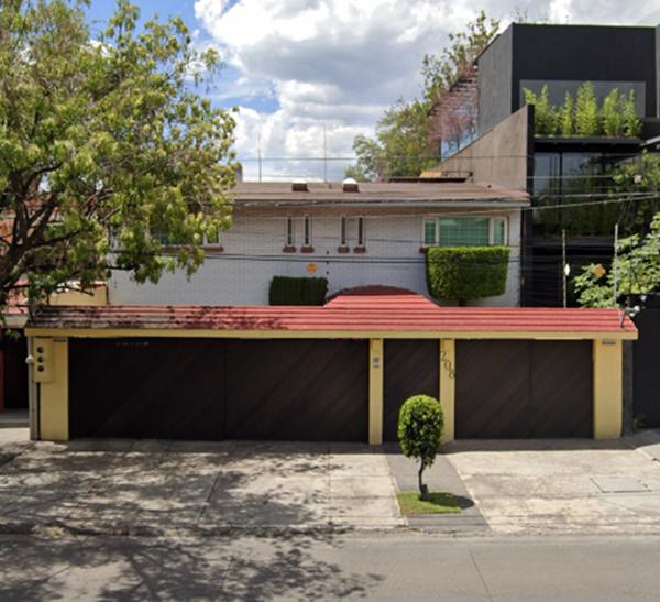 Casa en venta en Lomas de Tecamachalco, Naucalpan de Juárez, México