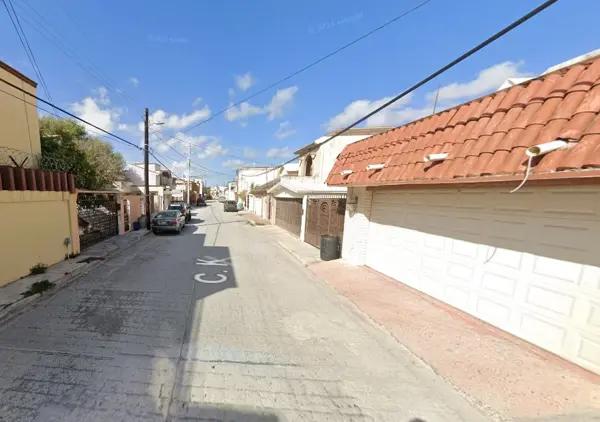 Casa en remate en Las Fuentes Secc Aztlan, Reynosa, Tamaulipas