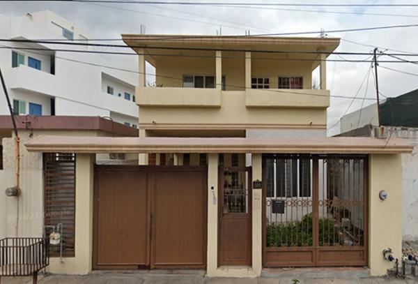 Casa en venta en Lomas del Roble, San Nicolás de los Garza, Nuevo León