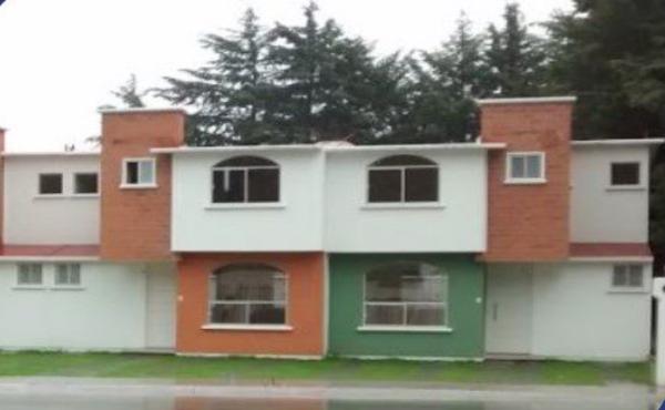 Casa en venta en Parque industrial Santiago Tianguistenco, Tianguistenco, México