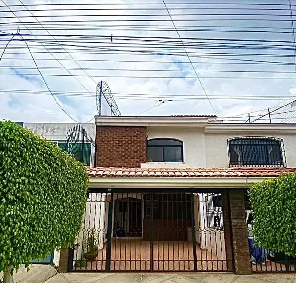 Casa en venta en Jardines Universidad, Zapopan, Jalisco Casa en venta en Jardines Universidad, Zapopan, Jalisco