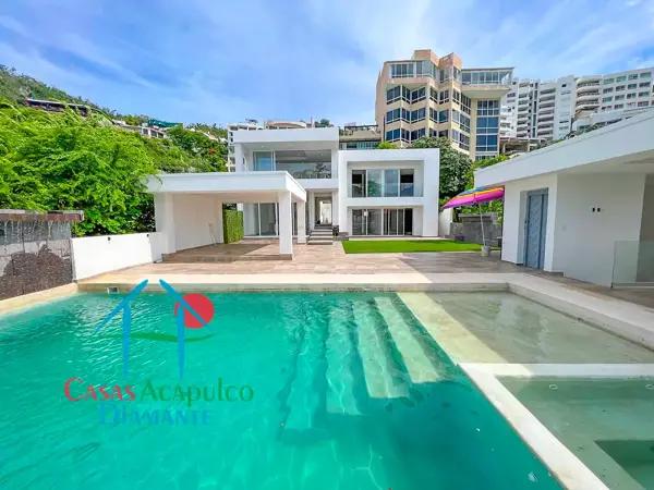 Casa en venta en Playa Guitarrón, Acapulco de Juárez, Guerrero