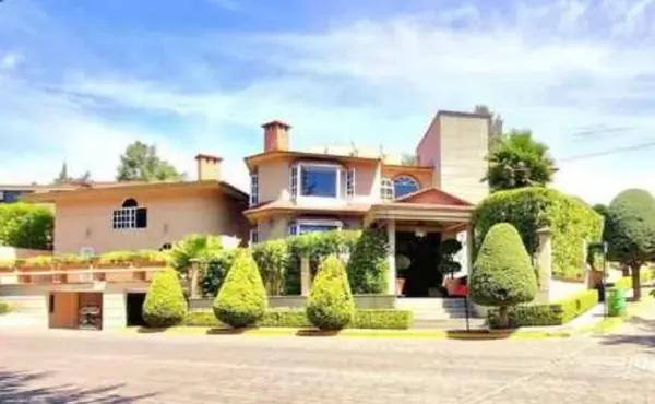 Casa en venta en Hacienda de Valle Escondido, Atizapán de Zaragoza, México