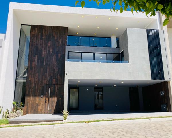 Casa en venta en Lomas de Angelópolis, San Andrés Cholula, Puebla