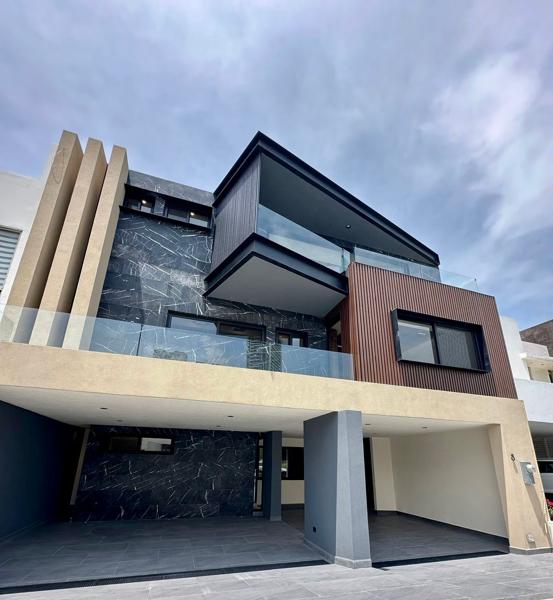 Casa en venta en Lomas de Angelópolis, San Andrés Cholula, Puebla