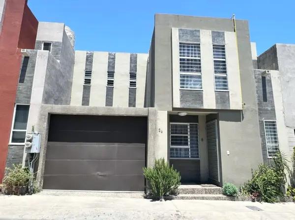Casa en venta en Lago Sur, Tijuana, Baja California