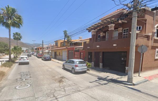 Casa en remate en Fracc Vista Hermosa, Ensenada, Baja California