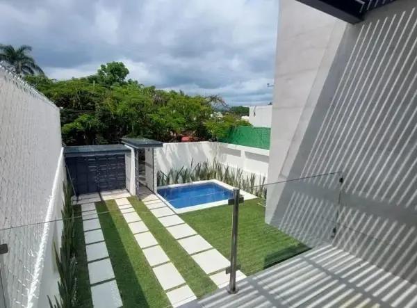 MODERNA CASA CON EXCELENTE UBICACION ESTRENE!!