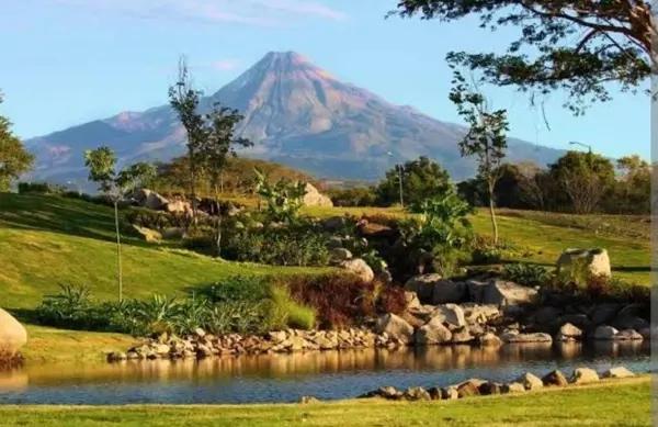 Terreno en venta en Altozano, Cuauhtémoc, Colima Terreno en venta en Altozano, Cuauhtémoc, Colima