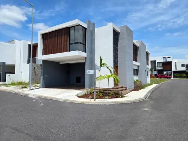 Casa en venta en Lomas de la Rioja, Alvarado, Veracruz de Ignacio de la Llave Casa en venta en Lomas de la Rioja, Alvarado, Veracruz de Ignacio de la Llave
