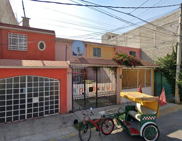 Casa en remate en Hacienda Real de Tultepec, Tultepec, México