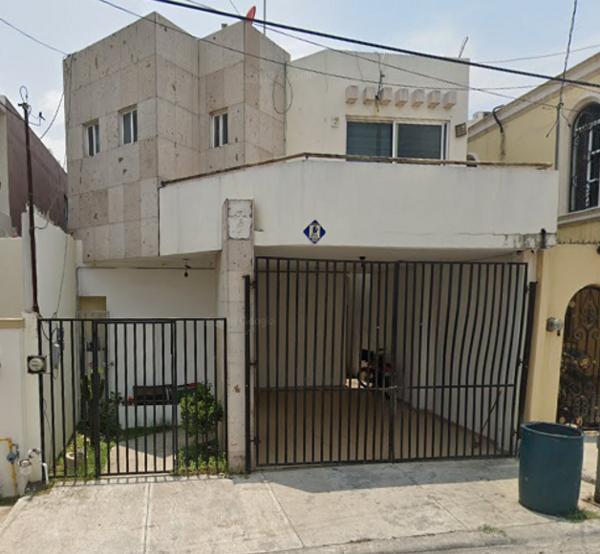 Casa en venta en Real Anahuac, San Nicolás de los Garza, Nuevo León