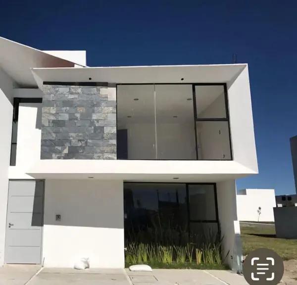 Casa en renta en Lomas de Angelópolis, San Andrés Cholula, Puebla