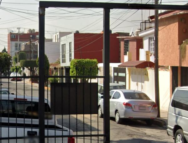 Casa en remate en Valle de Aragon, Nezahualcóyotl, México