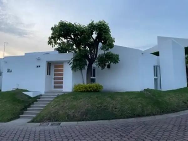 Casa en venta en Colinas de Santa Fe, Xochitepec, Morelos