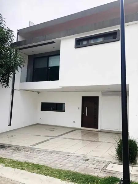 Casa en renta en Lomas de Angelópolis, San Andrés Cholula, Puebla