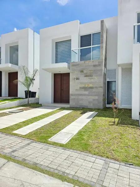 Casa en renta en Lomas de Angelópolis, San Andrés Cholula, Puebla