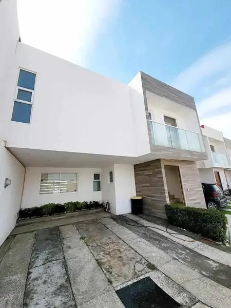 Casa en renta en Lomas de Angelópolis, San Andrés Cholula, Puebla Casa en renta en Lomas de Angelópolis, San Andrés Cholula, Puebla