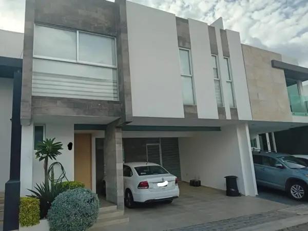 Casa en renta en Lomas de Angelópolis, San Andrés Cholula, Puebla