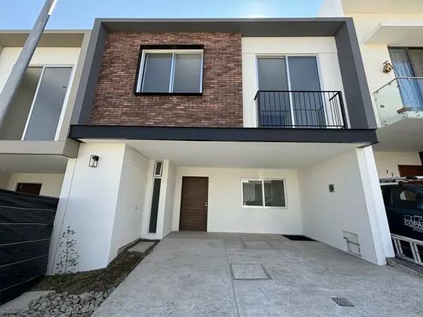 Casa en venta en Valle Imperial, Zapopan, Jalisco