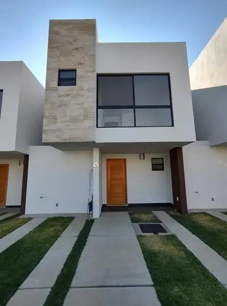 Casa en venta y renta en Lomas de Angelópolis, San Andrés Cholula, Puebla