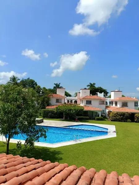 Casa en venta en Club de Golf Santa Fe, Xochitepec, Morelos Casa en venta en Club de Golf Santa Fe, Xochitepec, Morelos