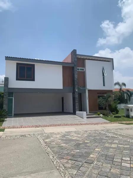 Casa en venta en La Vista Contry Club, San Andrés Cholula, Puebla Casa en venta en La Vista Contry Club, San Andrés Cholula, Puebla