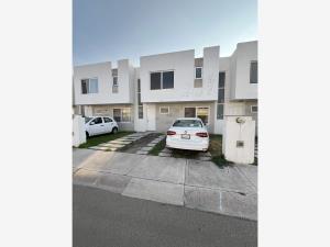 Casa en venta en Paseos del Bosque, Corregidora, Querétaro