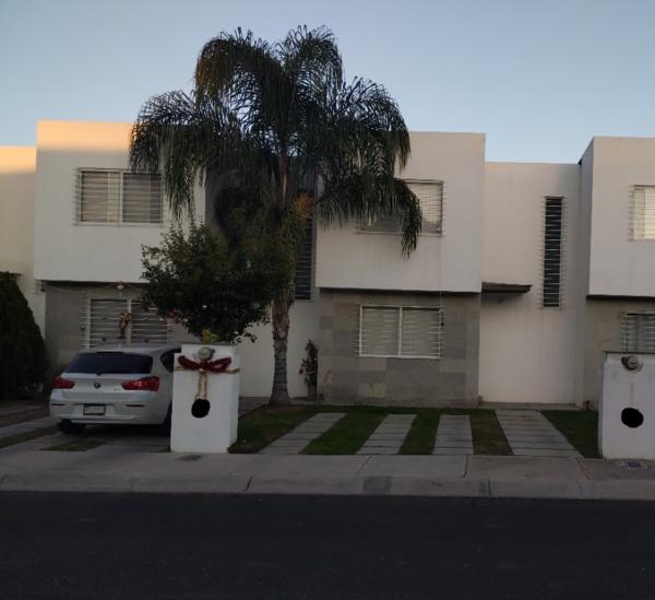 Casa en venta en Paseos del Bosque, Corregidora, Querétaro